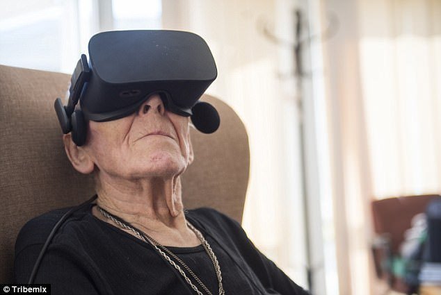 Senior lady using a VR headset
